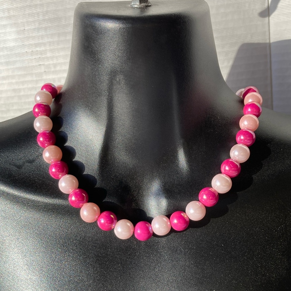 BARBIE Core Pink Tan and White Beads Statement Choker Clasp Necklace 16 inches